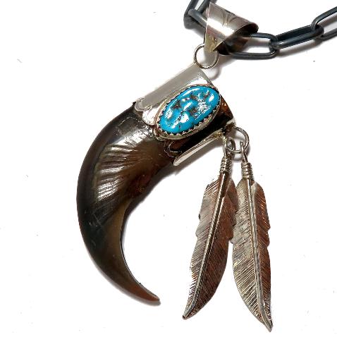 ベアクロー クマの爪などを利用したアメリカ・インディアン製作の