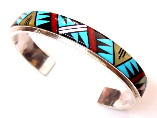 インディアンジュエリー ズニ族のブレスレット・バングル