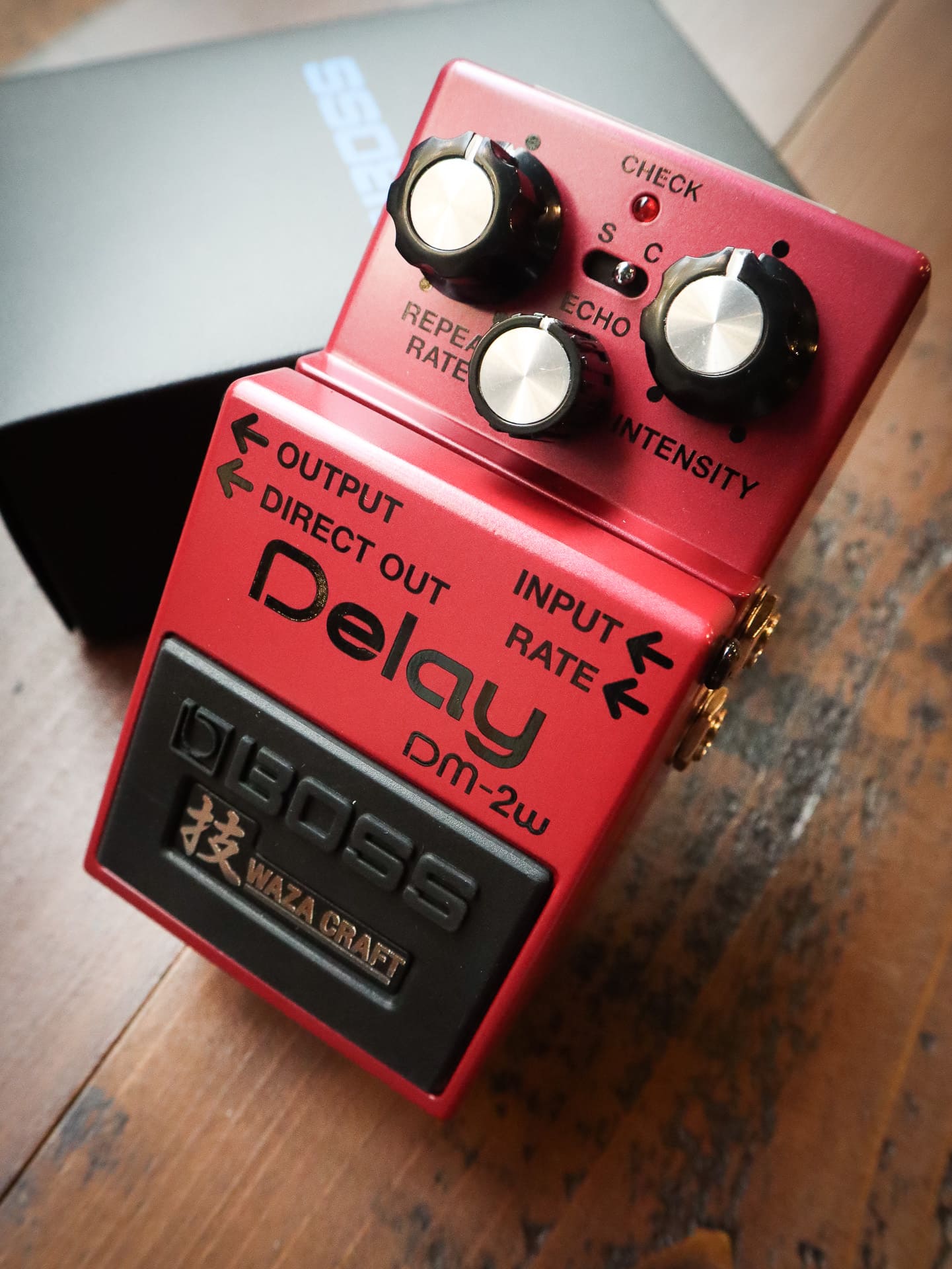 Boss DM-2W - Kauffmann's Guitar Store