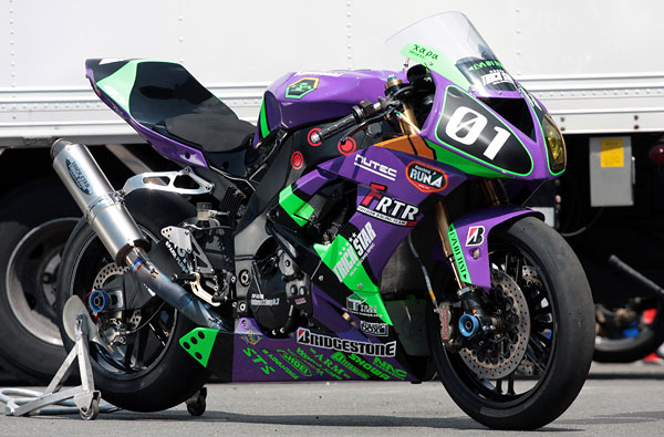 今話題のエヴァンゲリオンRT初号機トリック☆スター鈴鹿8耐参戦マシン