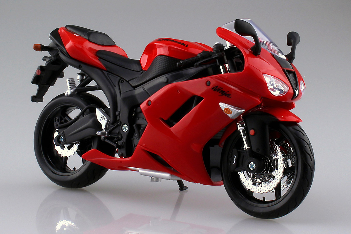 アオシマから、Ninja ZX-10RやZX-6R、ZX-14Rの1/12完成模型が登場