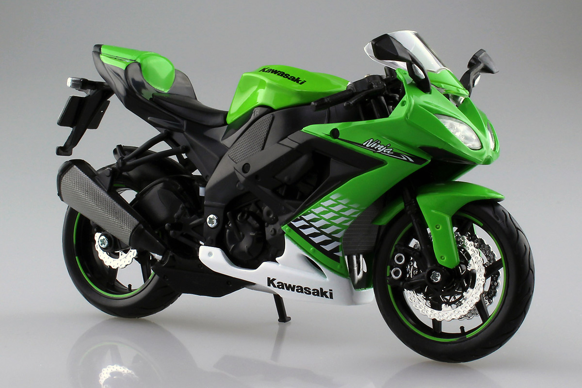 アオシマから、Ninja ZX-10RやZX-6R、ZX-14Rの1/12完成模型が登場
