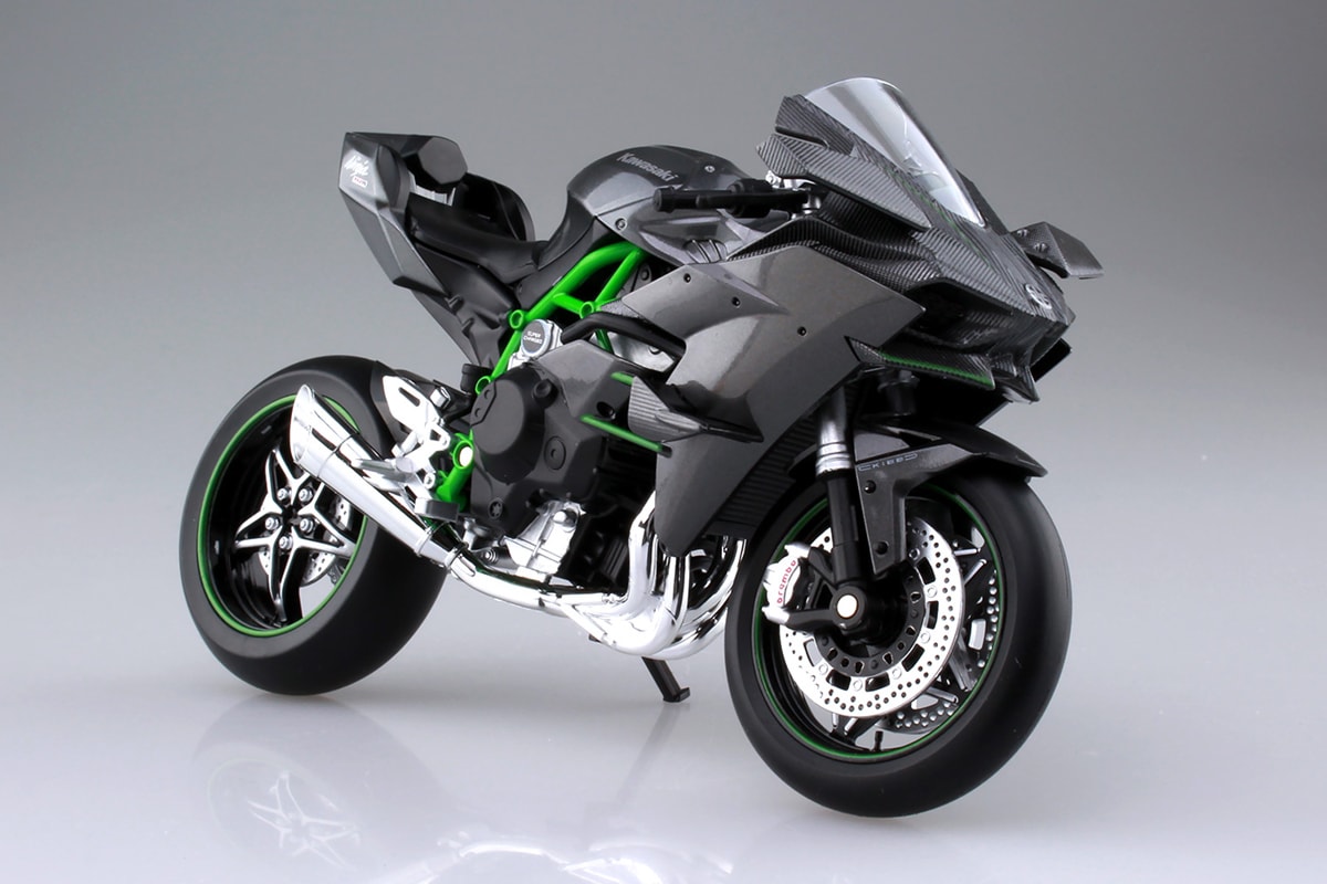 アオシマより、Ninja H2/H2Rの1/12スケール完成模型がリニューアルを
