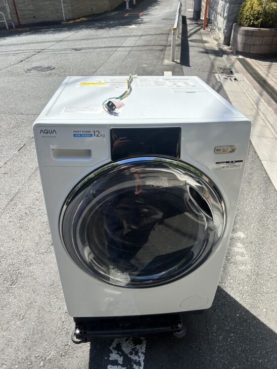 12キロのAQUA ドラム式洗濯乾燥機 AQW-DX12Mを【出張買取】東京都府中