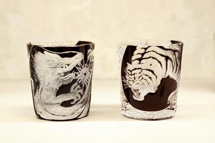 伝統工芸士 但野英芳 作品展」 | カガミクリスタル