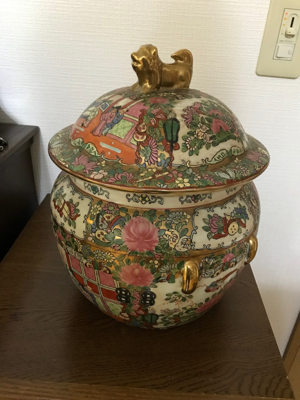 大清乾隆年製」の色壺の買取り｜世田谷区上北沢にて骨董品の引き取り