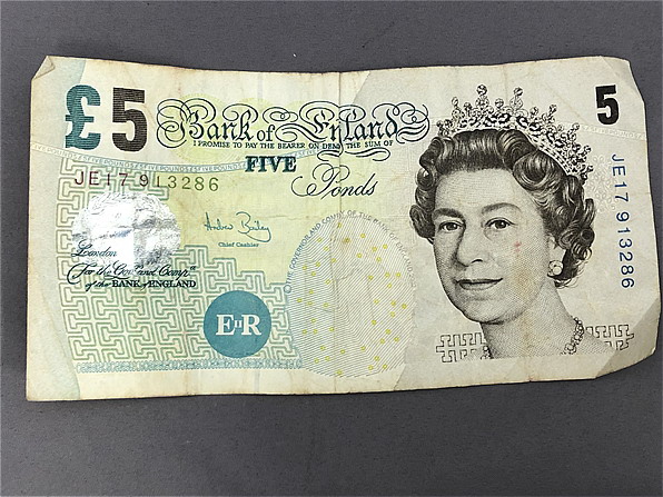 銀行で断られても当店へ＞イギリスポンド 旧紙幣両替いたしました