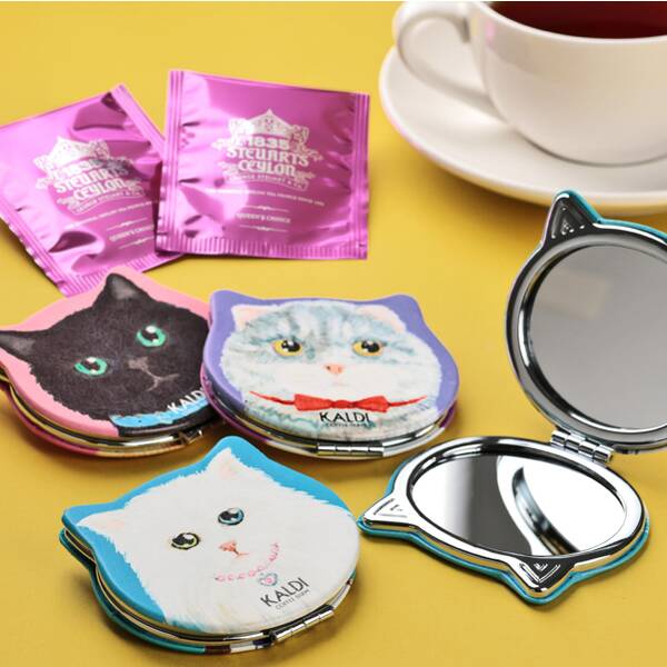 キャットコンパクトミラー（紅茶入り） 1個 - カルディコーヒー