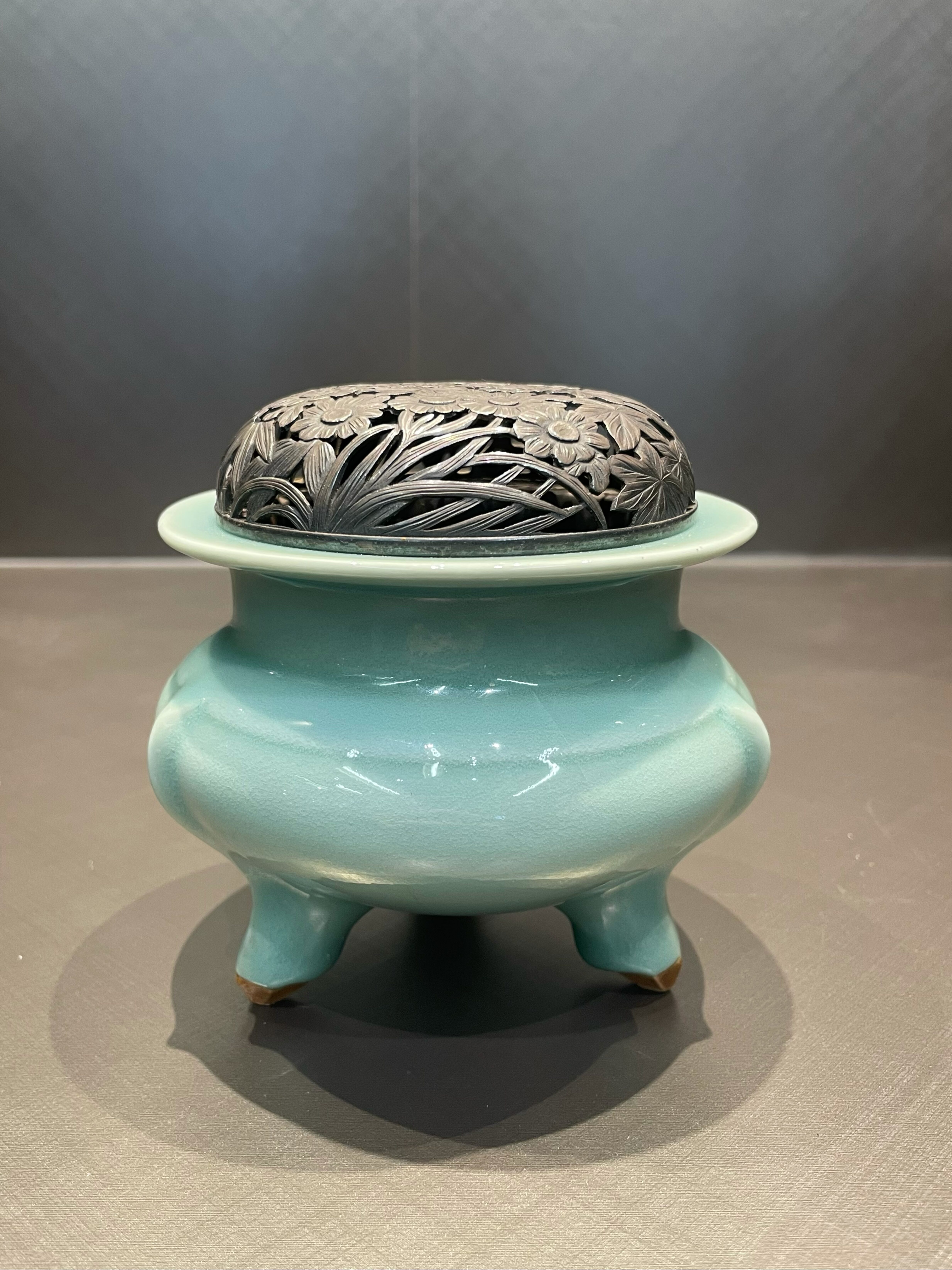 中国古美術青磁袴腰香炉龍泉窯香炉 F1-10