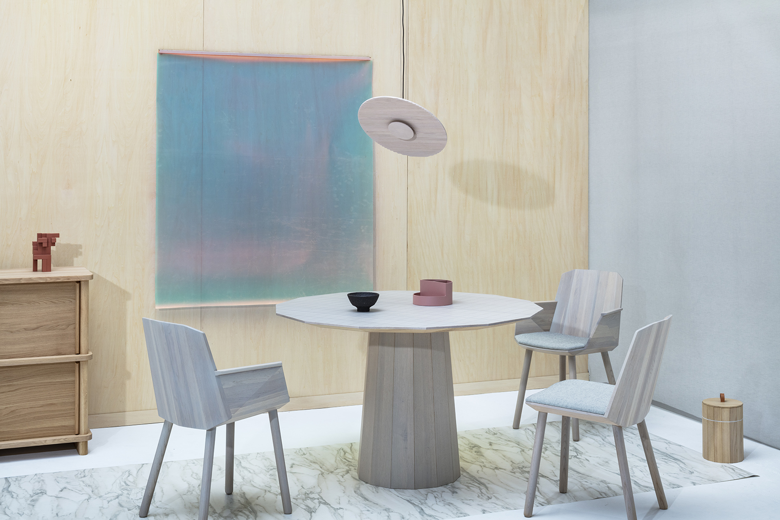 Colour Wood Armchair ‒ KARIMOKU NEW STANDARD (KNS)