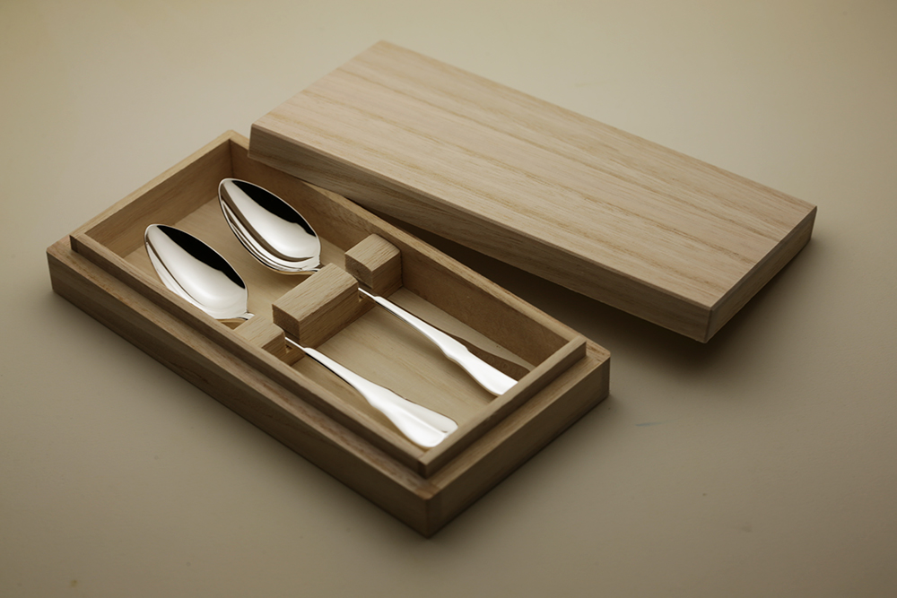 銀食器 純銀カトラリーの販売 宮内庁御用達メーカーの品位検定刻印入