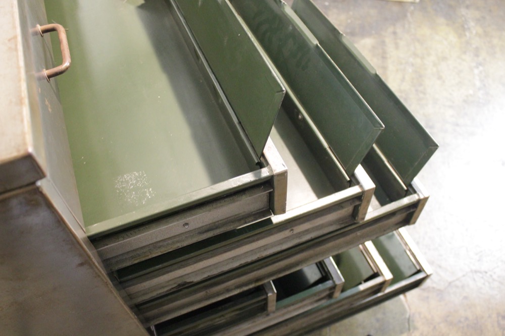 アメリカ ヴィンテージ インダストリアル スチールキャビネット | キヤ