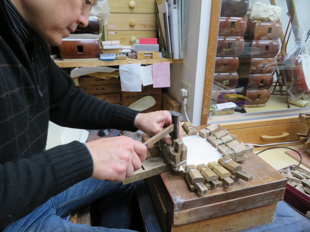 三味線・お琴の老舗 菊岡 中むら】三味線修理 皮の張り替え 津軽三味線