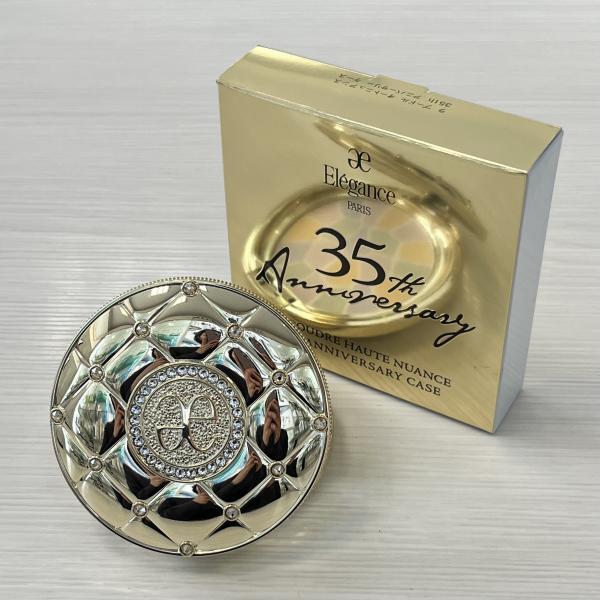 スワロフスキー®︎・クリスタルがあしらわれたラプードルケースが数量