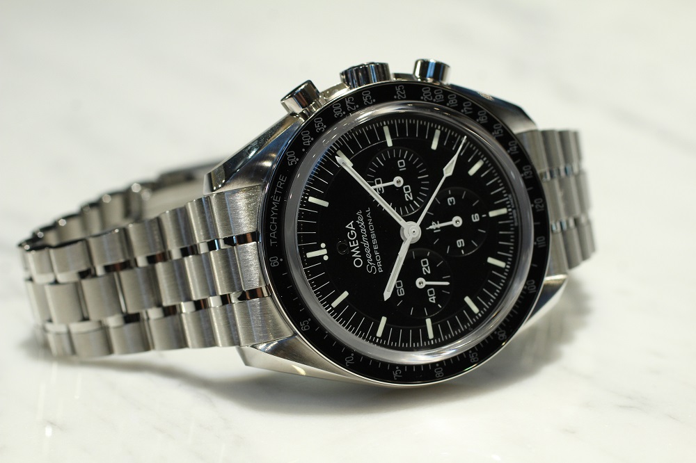 2025年最新版】オメガ スピードマスター プロフェッショナルを徹底解説