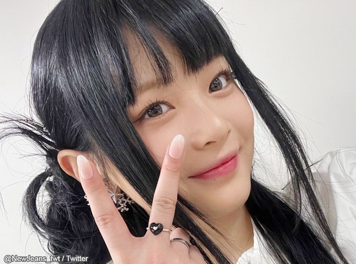 眩しいほどの純粋さ！ NewJeans ハニ、大ブームの中でも人気の実感ナシ