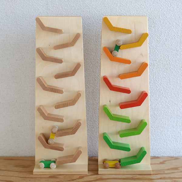 クネクネバーン・白木：ベック社 軽快なリズムで上から下へ | krtek