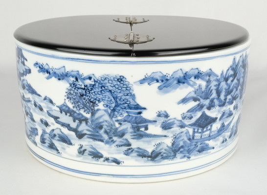 栗山園オンライン通販部 / 【出物】 染付山水平水指 西村徳泉