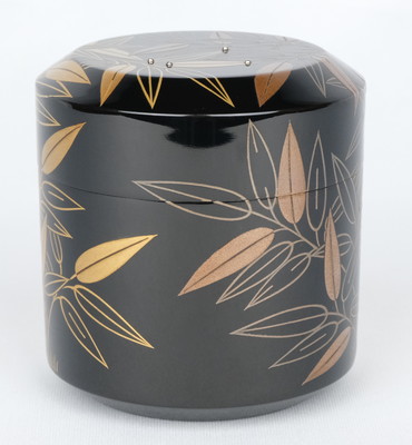 栗山園オンライン通販部 / 【出物】 御好金銀笹蒔絵雪吹内銀溜 川端近左