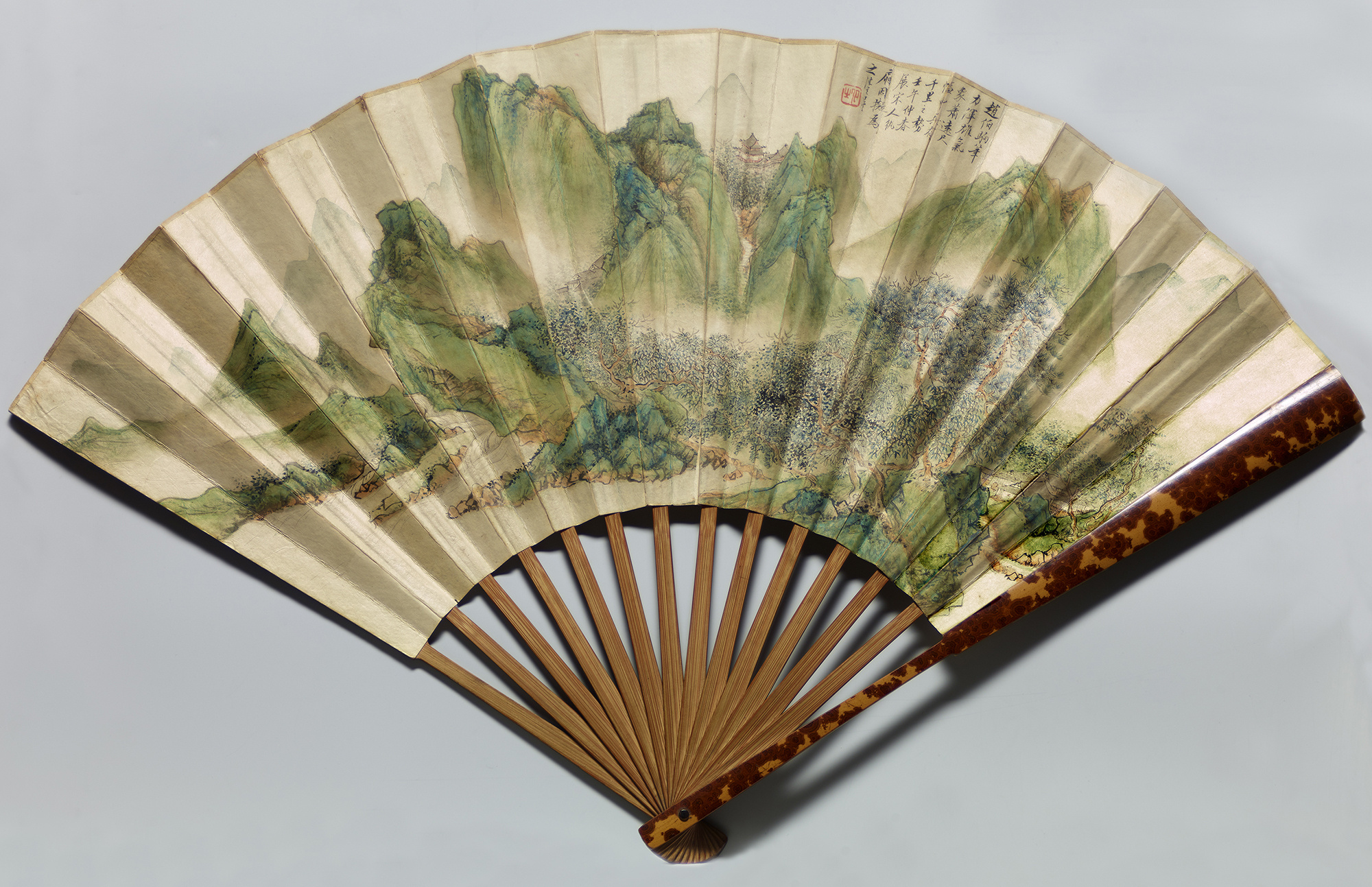 朱昂之 倣趙伯駒山水図扇面｜公益財団法人 黒川古文化研究所