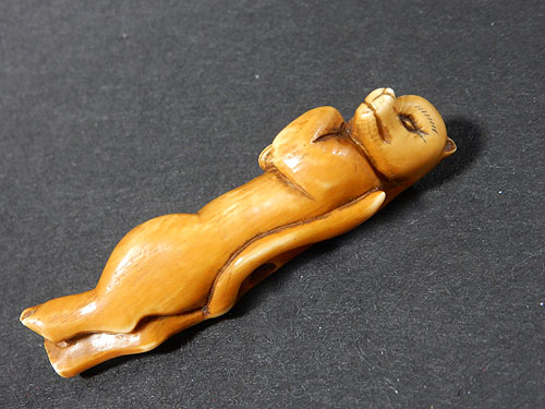 根付 狐 ＜在銘＞ | 【骨董品買取】日本全国対応・老舗骨董店の古美術