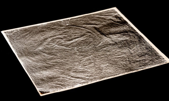 金箔・金消し | 取扱製品 | 純金箔・金属箔粉は変わらぬ温もりと輝き