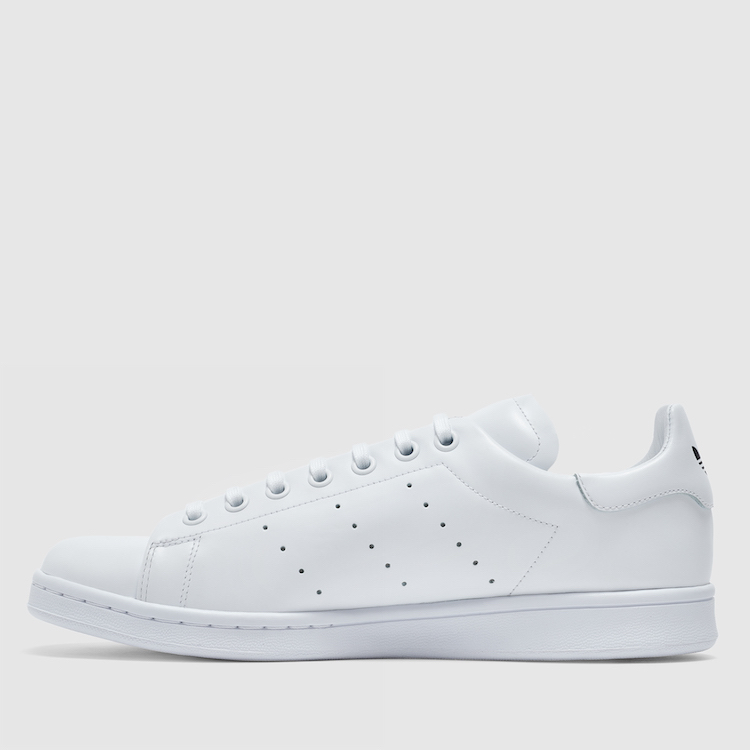 買えるのは “DSMG” のオンラインストアだけ！ スタンスミスにコラボ