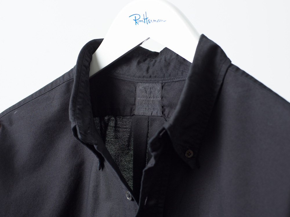 端正な仕立てと冷静なデザイン。ブルックス ブラザーズとロンハーマン