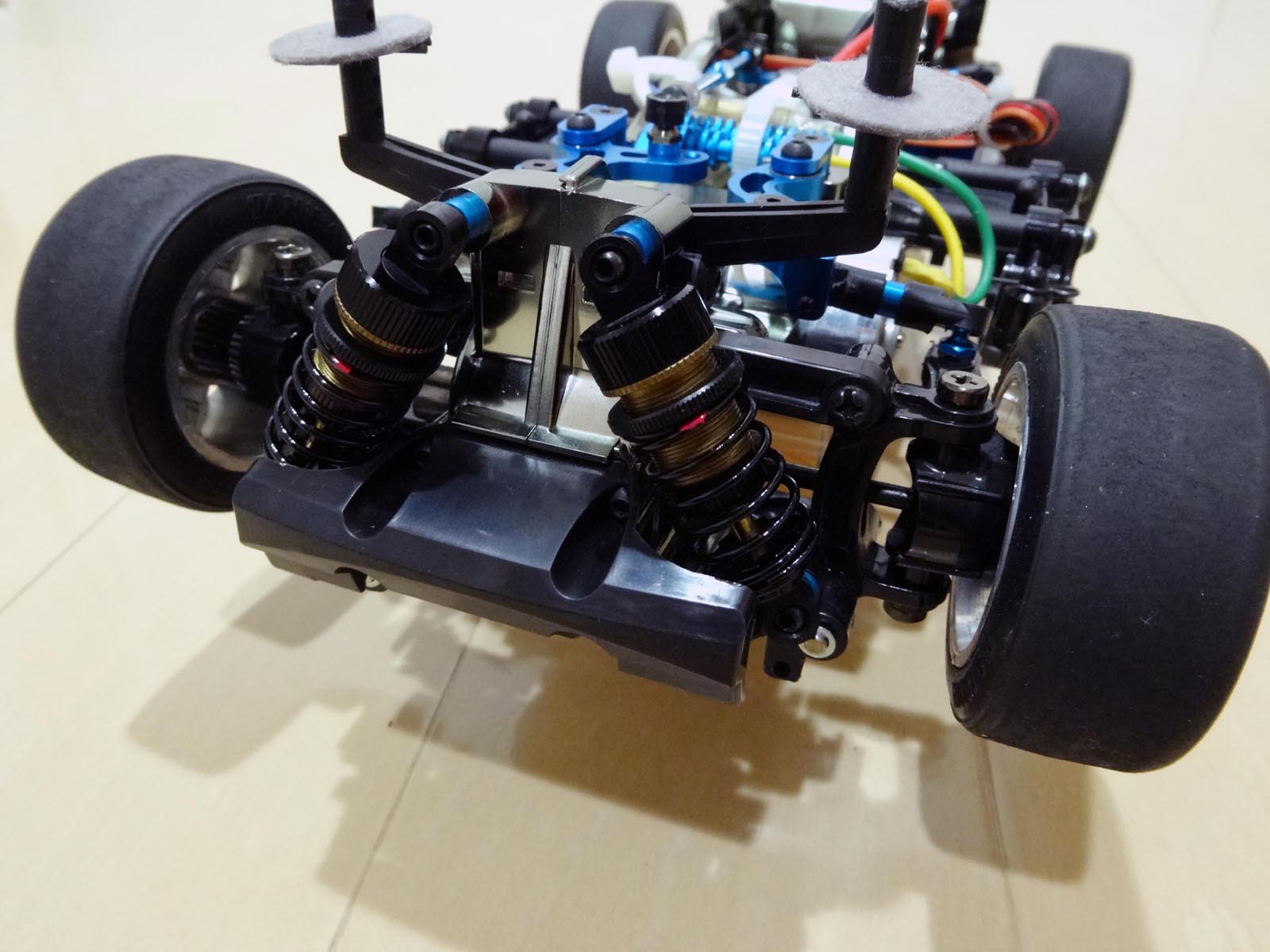 Mシャーシ ビッグボアアルミダンパーを装着してみた