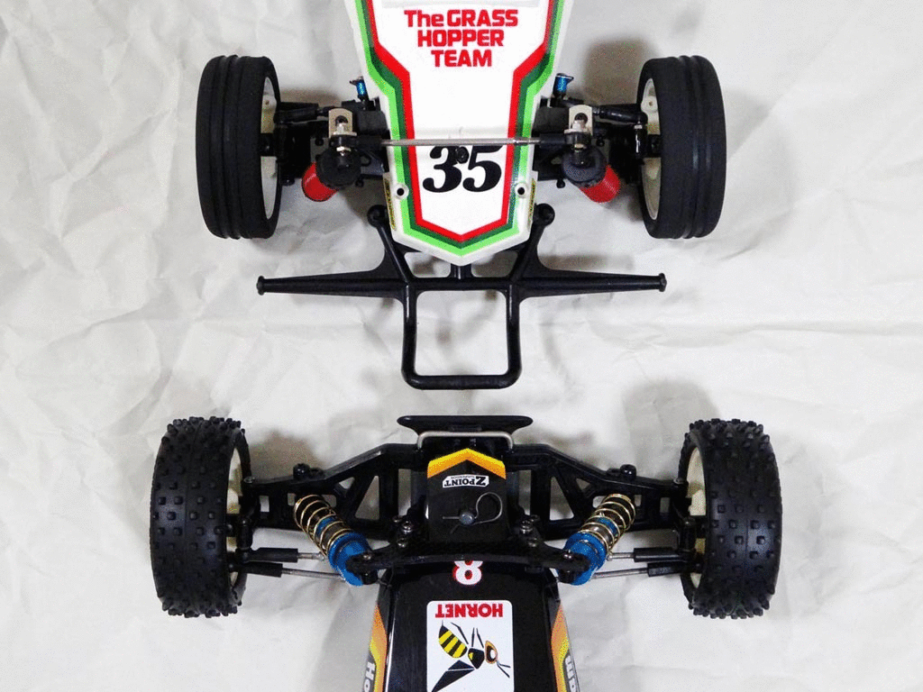 四独グラスホッパーのトレッド幅を広げて安定化させた