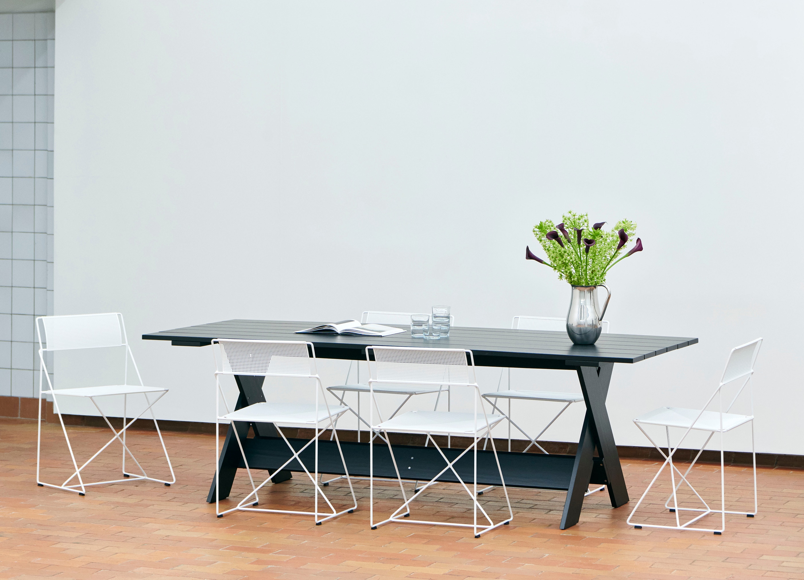 X-LINE CHAIR - チェア | 【公式】HAYオンラインストア