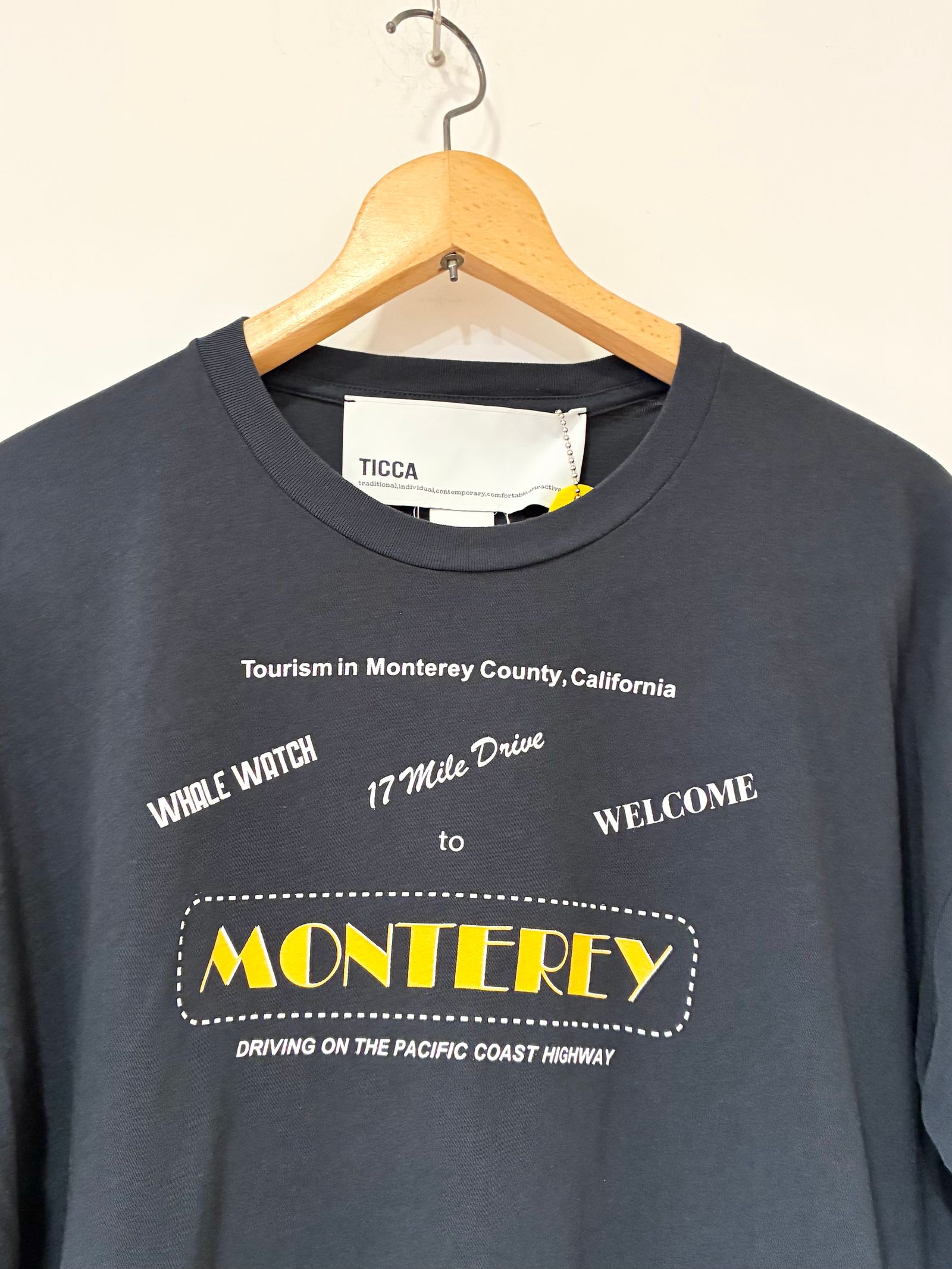 TICCA - 【ラスト1点】MONTEREYTシャツ / ロゴプリントTシャツ