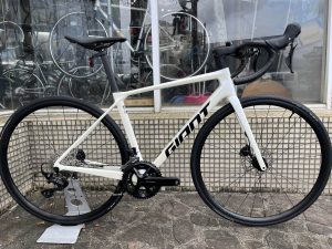 2025年GIANT 新製品モデル『TCR ADVANCED 2 KOM』イリュージョン