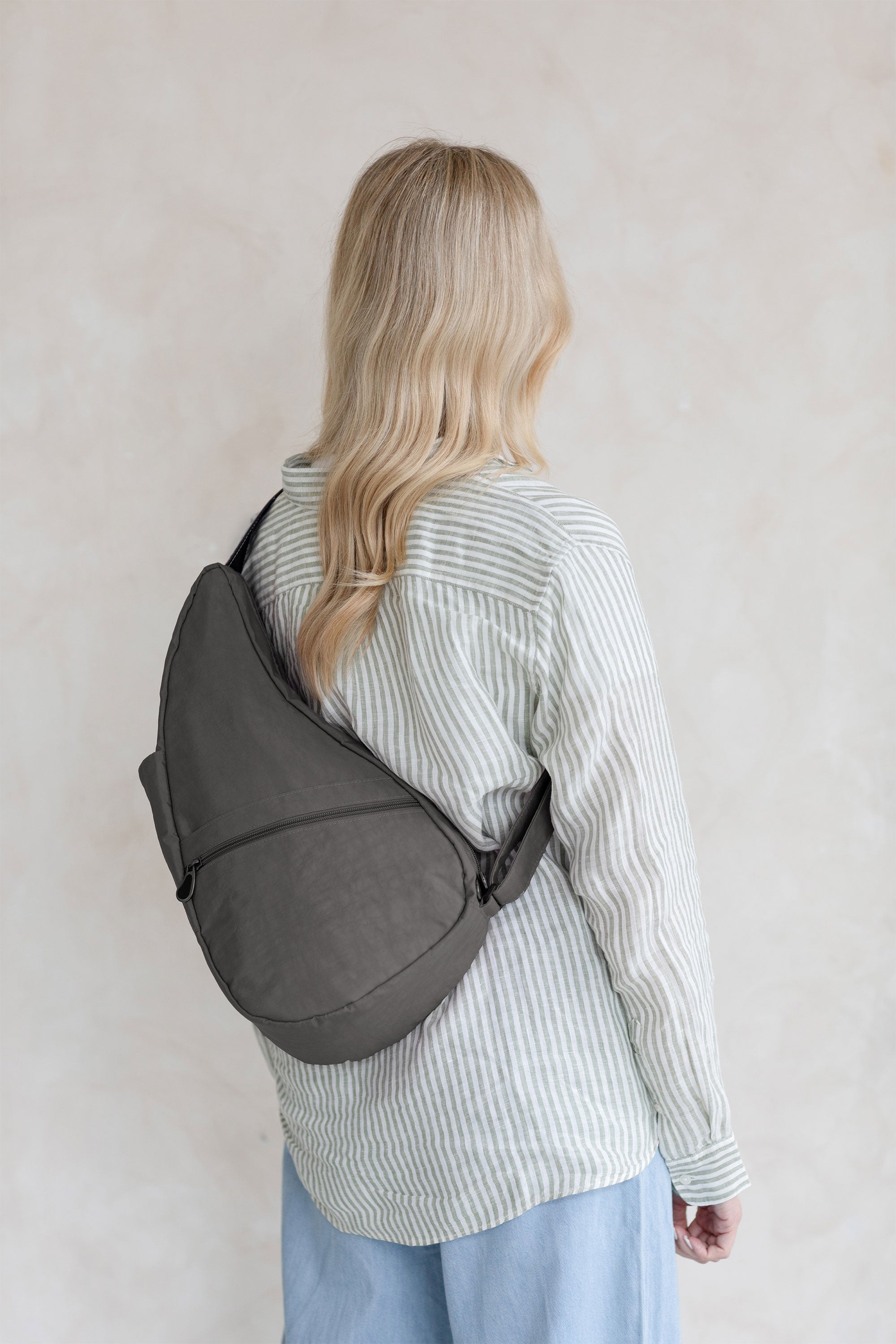 ヘルシーバックバッグ テクスチャードナイロン Sサイズ セサミ - 軽量