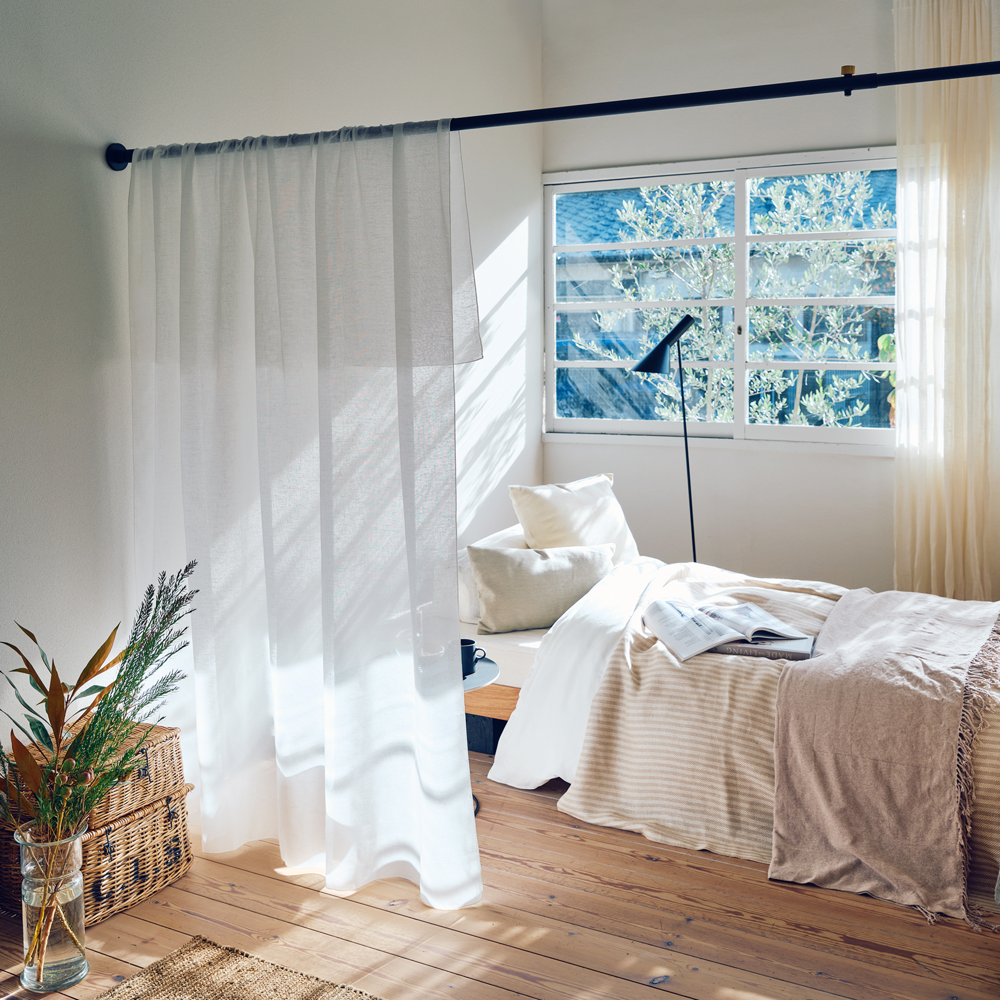 新商品発売のお知らせ】たった1本の突っ張り棒で空間を自由にアレンジ