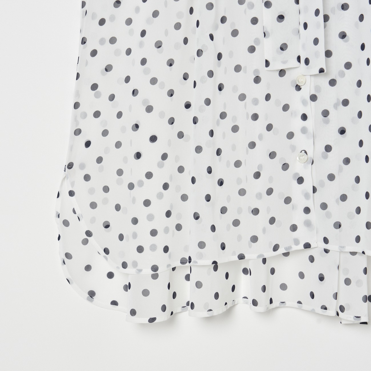 DOT BOWTIE BLOUSE｜HELIOPOLE｜HÉLIOPÔLE（エリオポール）公式