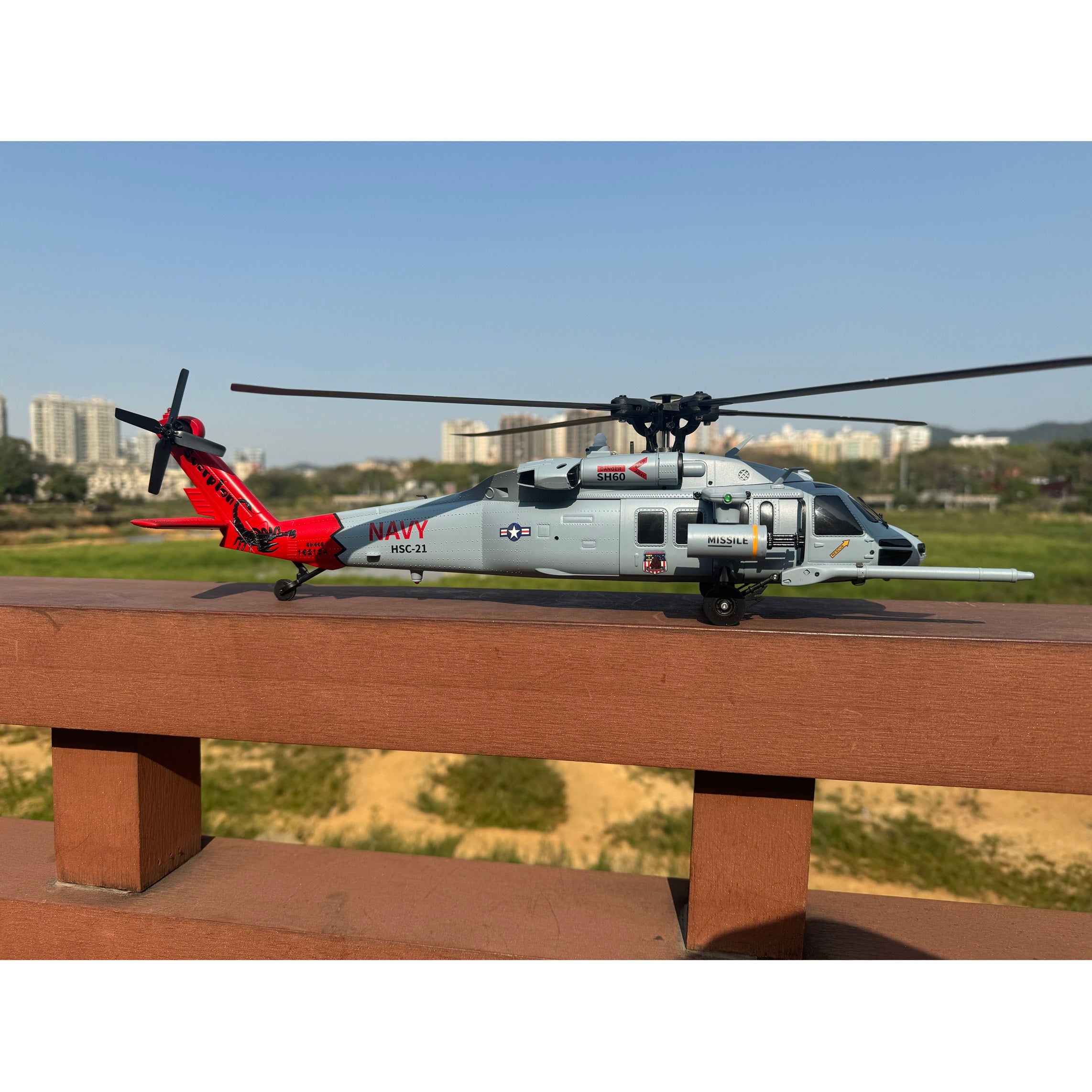 Yu Xiang F09H Sea Hawk UH-60 Scale RC Helicopter w/ GPS