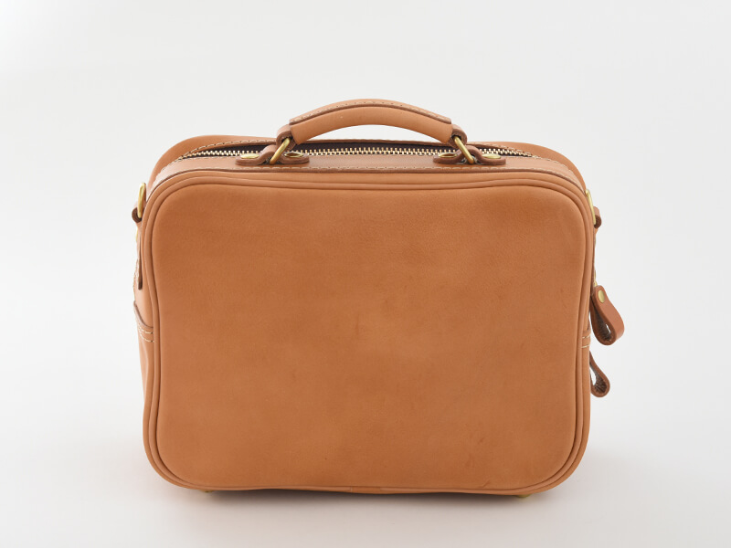 使い勝手の良いファスナータイプの2way本革ビジネスバッグ / 革鞄の