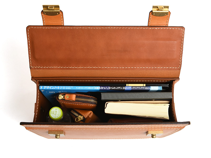 ビジネスにおすすめのパイロットケース・2way / 革鞄のHERZ(ヘルツ