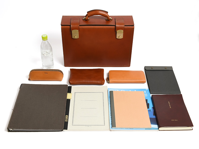 ビジネスにおすすめのパイロットケース・2way / 革鞄のHERZ(ヘルツ