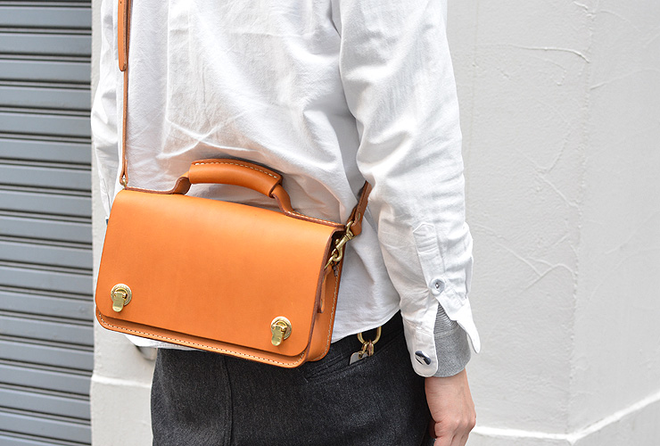 使いやすい丸大おこし留めの2wayミニバッグ / 革鞄のHERZ(ヘルツ)公式通販