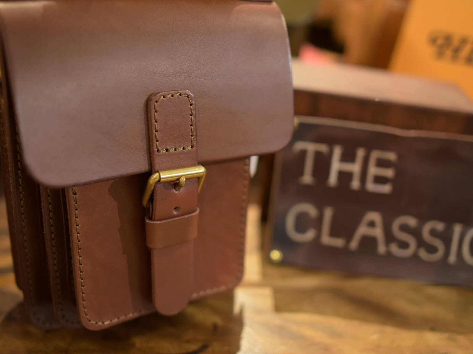 ヘルツらしいクラシックな革鞄たち｜革鞄・革小物のHERZ公式通販