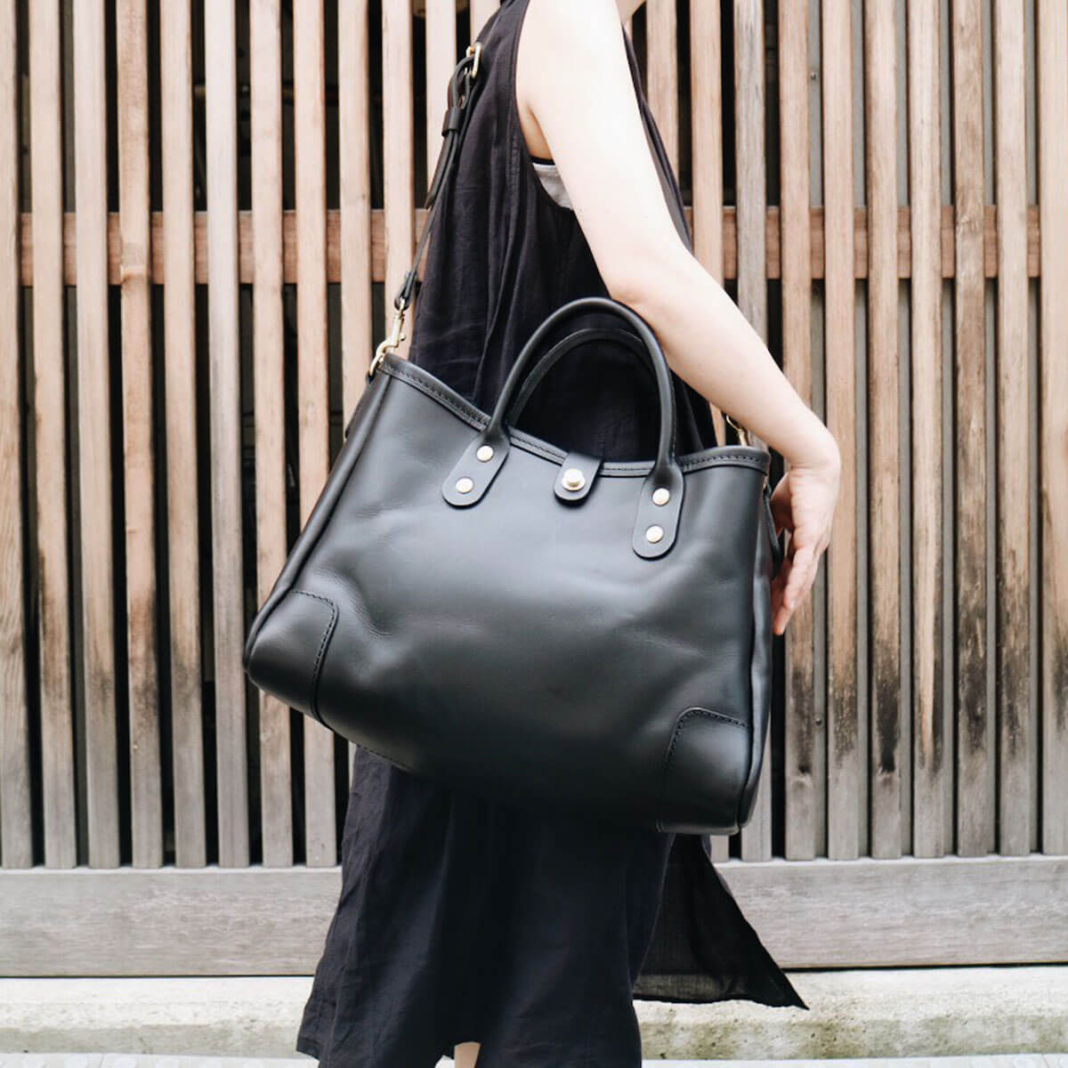 横型2wayトート(T-146)と夏の思い出 in 松本｜革鞄・革小物のHERZ公式通販