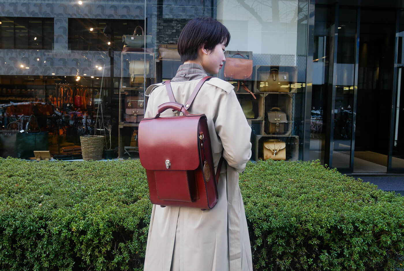大阪店スタッフ：大西愛用「3way縦型バッグ」｜革鞄・革小物のHERZ公式通販