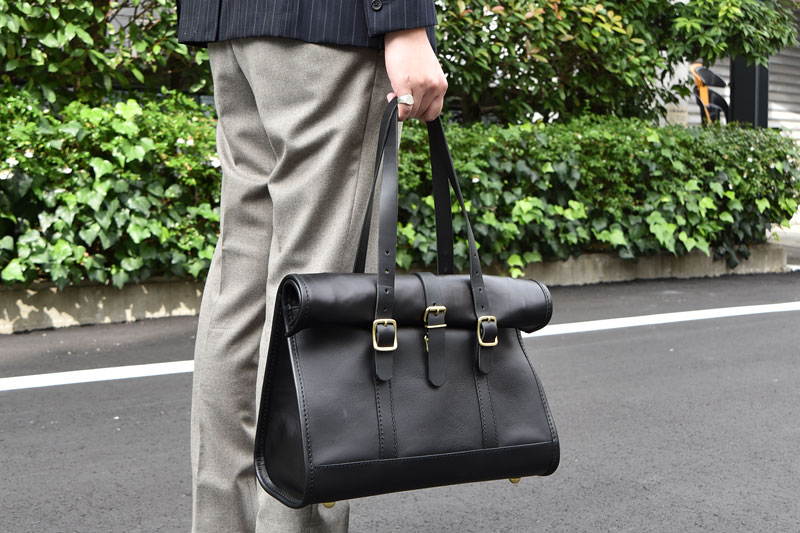 新作ロールトップトートの作り手インタビュー｜革鞄・革小物のHERZ公式通販