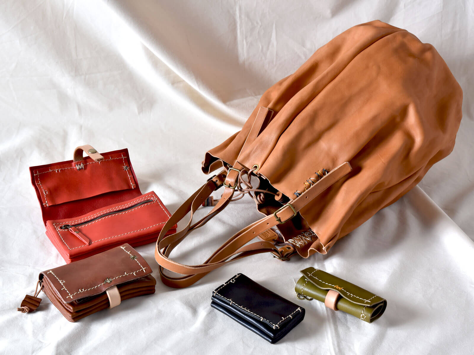 復刻アイテム2022】第五弾はスクエアリュック｜革鞄・革小物のHERZ公式通販