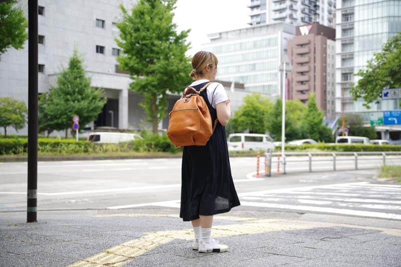 秋がやってきます。これからの季節はリュックで！！｜革鞄・革小物の