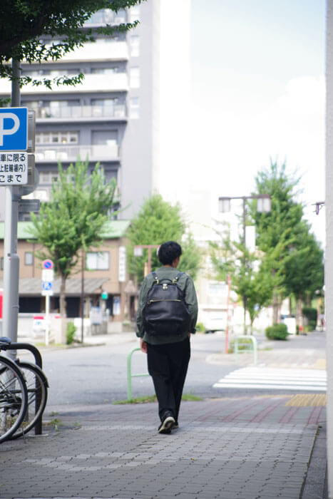 秋がやってきます。これからの季節はリュックで！！｜革鞄・革小物の