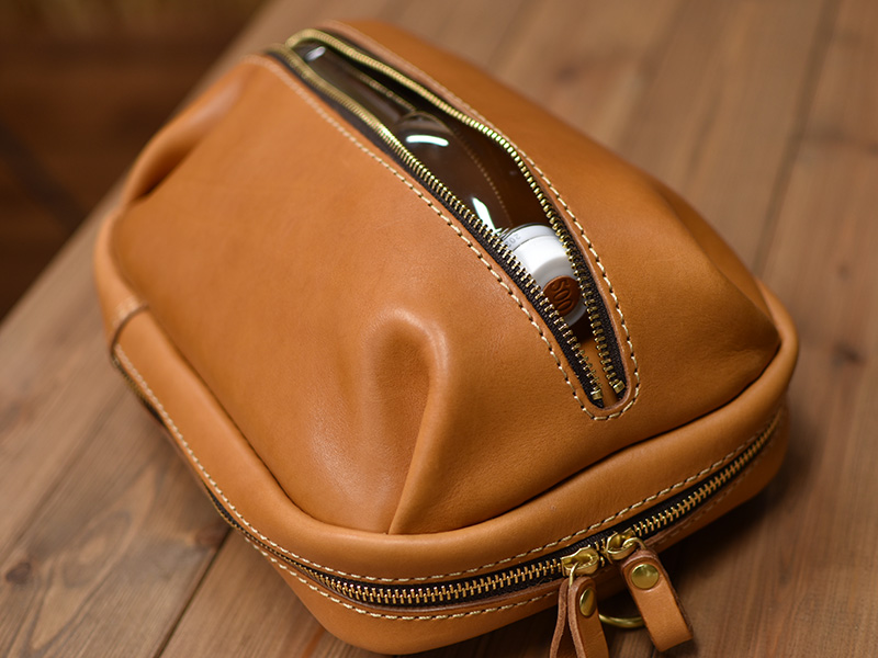 立体ポケットボディバッグ(F-9)はラグビーボールを連想しちゃう