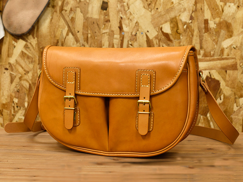 オンラインショップスタッフ斎藤、トラディショナルフィッシングバッグ